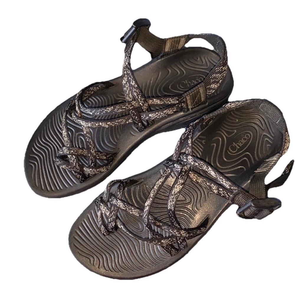 Women’s‎ Black Chacos Size 7 With Gray And Black Adjustable Straps